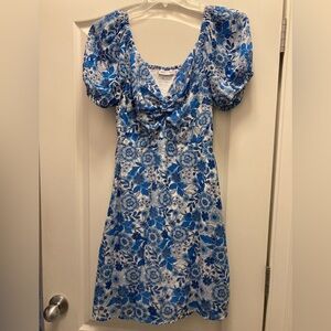 Sincerely Jules Floral Blue and White Smocked Dress - size L